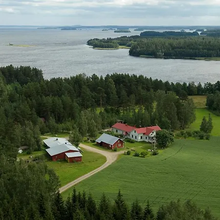 Karvisen Kissanpaeivaet Joensuun Laehellae Ruokola