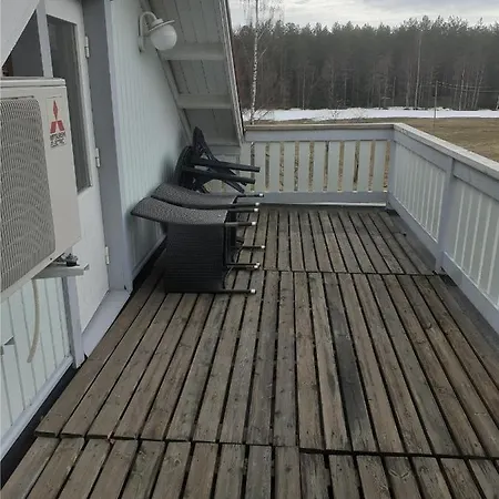 Karvisen Kissanpaeivaet Joensuun Laehellae