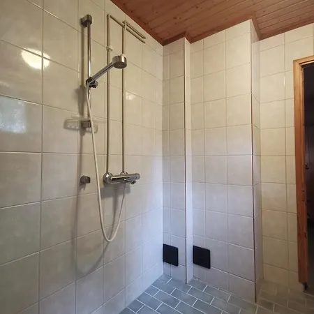 招待所 Karvisen Kissanpaeivaet Joensuun Laehellae Ruokola