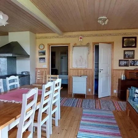 Konukevi Karvisen Kissanpaeivaet Joensuun Laehellae